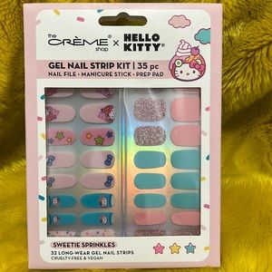 The CRÈME Shop & HELLO KITTY 🍦⭐️